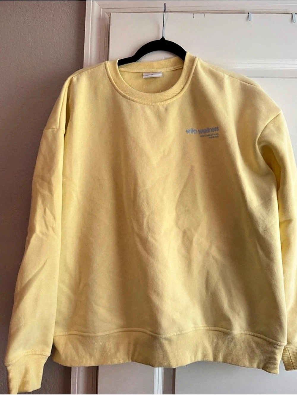 Wilo Wellness Gym & Sport Sydney Crewneck Sweatshirt in Yellow Size Medium